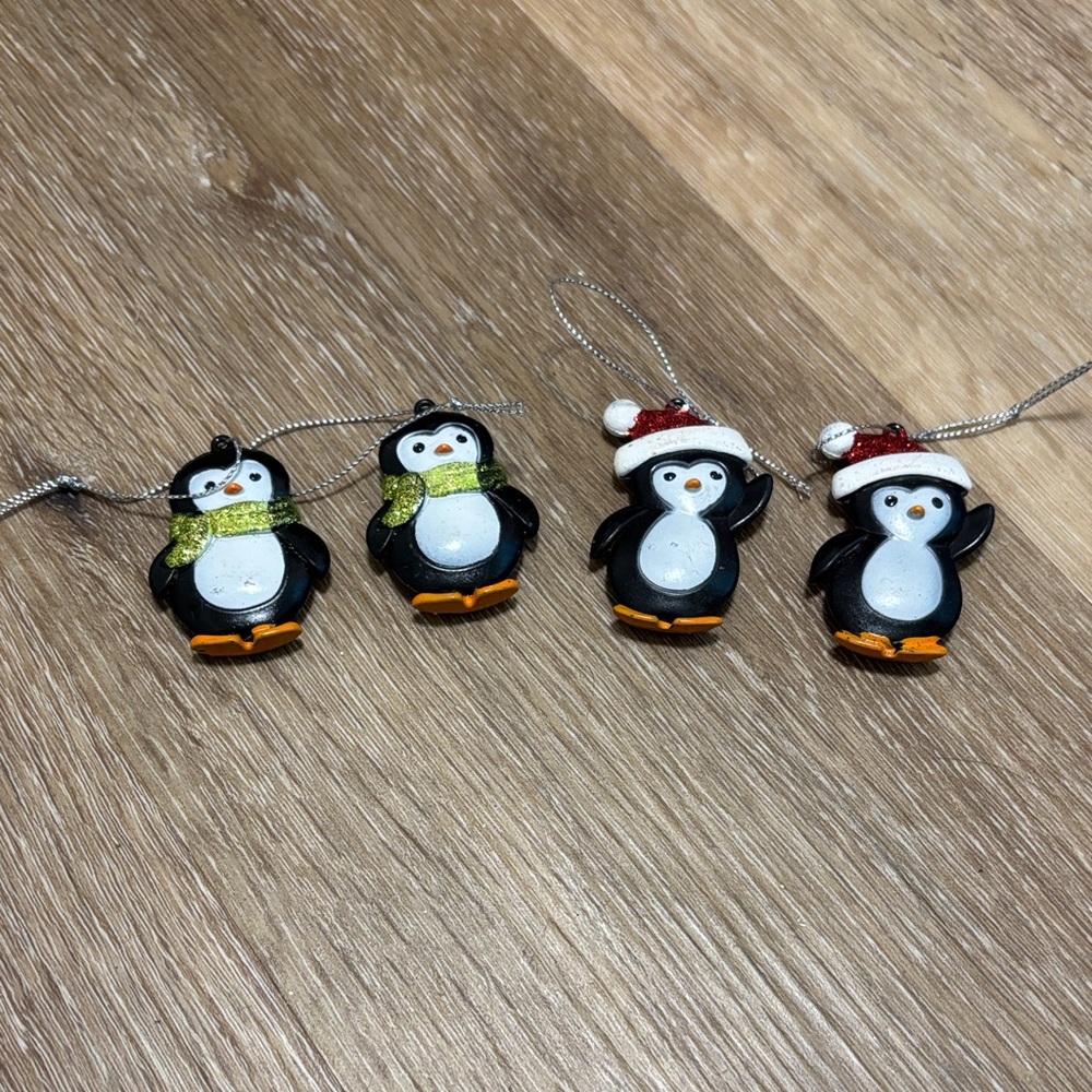 Penguin Christmas Ornaments Set